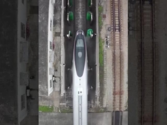 Qu'est-ce qu'une conduite entièrement automatique à travers le système de lavage des bus et des camions?