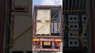 Kolon a terminé le chargement de 2 conteneurs de matériel de lavage de voiture, expédition en route vers le Paraguay !