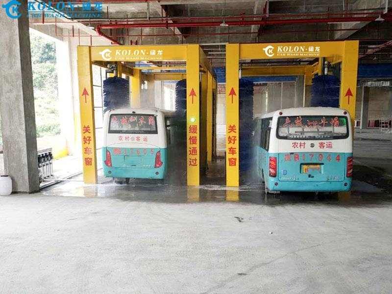 KOLON Appareil de nettoyage automatique de bus à pression d'eau de 0,3-0,5 MPa pour un nettoyage rapide et efficace