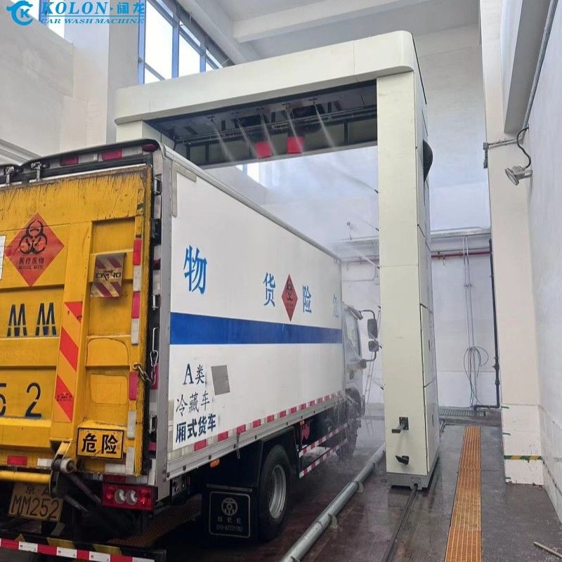 Machine intégrée de lavage et de désinfection de véhicules médicaux Kolon Système de lavage d'autobus électrique économe en eau