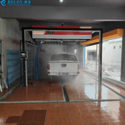 Machine de lavage de voiture sans contact avec plusieurs options de paiement et jets d'eau haute pression