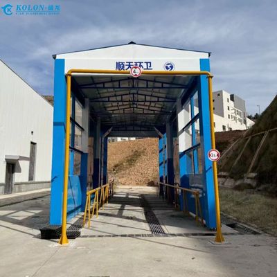 Machine polyvalente de lavage et de cirage de bus pour différents types de véhicules